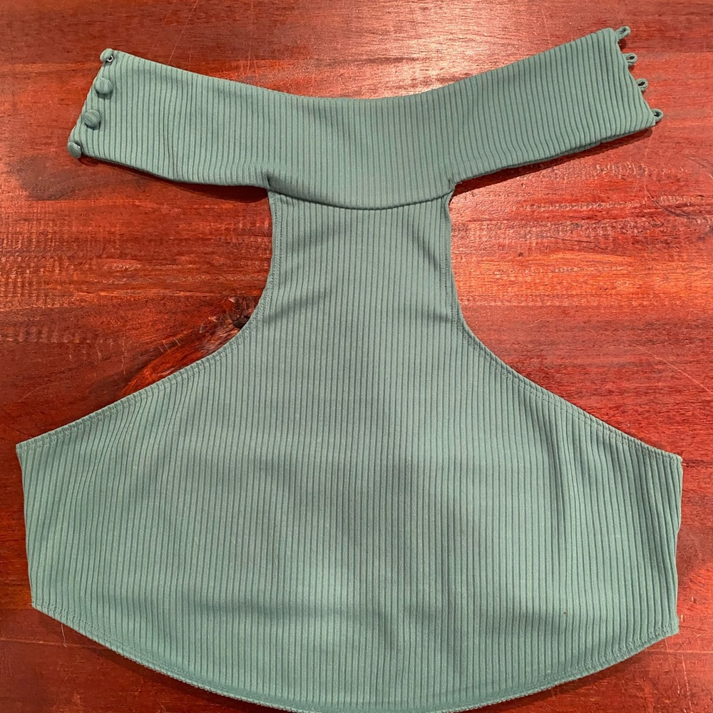 Cropped Halter Top - Picture 3 of 3